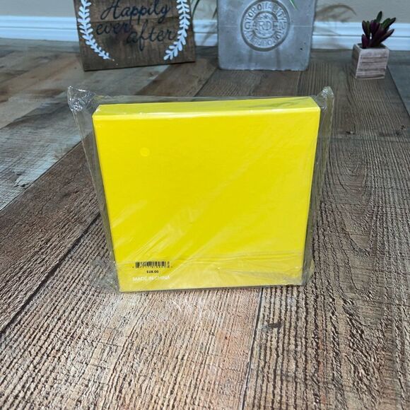 NEW Kendra Scott Ceramic Filigree Ring dish - Picture 8 of 8